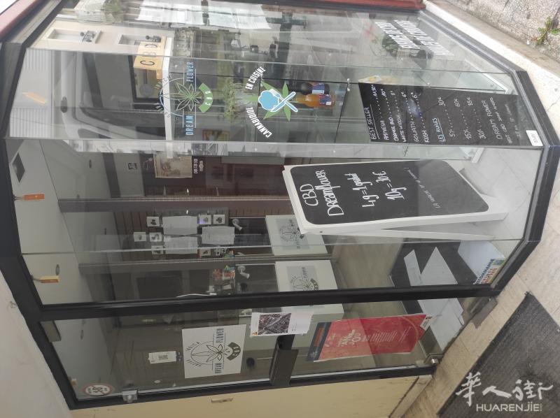 昂热市中心旺铺出售 MUR！ 连墙出售！