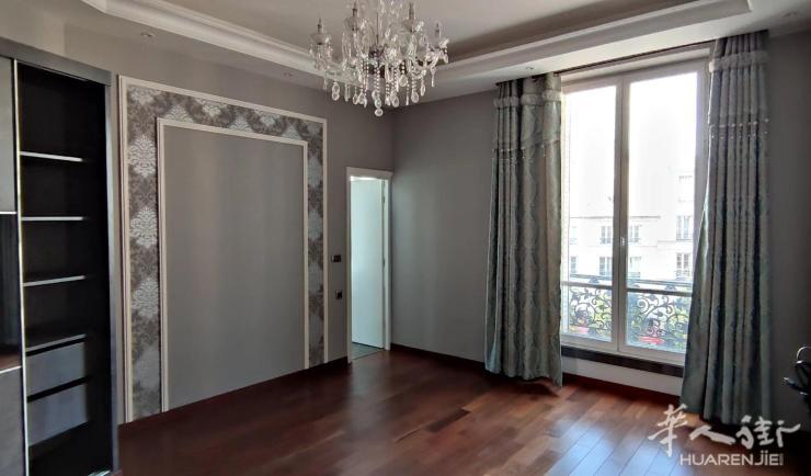 PARIS 10区·102平·公寓·无家具·仅长租 2700€ / 月 起租时间 : 2023-02-23 Réf: 187623