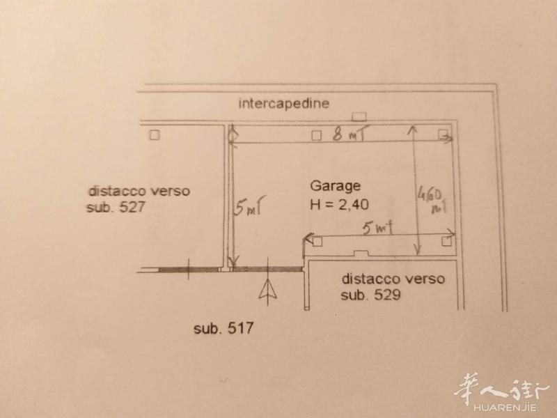 Bracciano (Roma)出售一个车库
