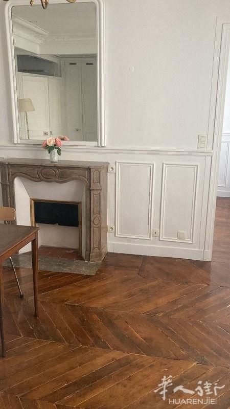【区分】：8区(ID：190509) 43平的 不详  有家具