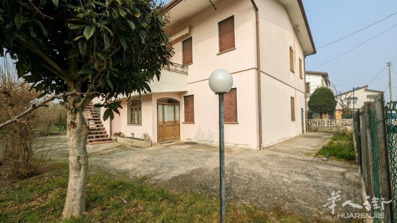 «华人家»Fossò (VE)出售独立住家带工厂