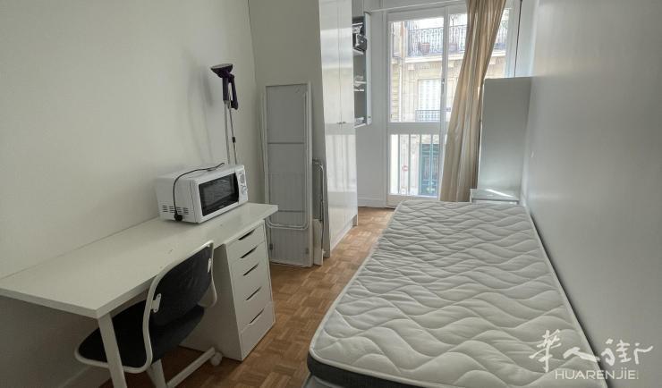 PARIS 16区·15平·studio·家具齐全 750€ / 月   起租时间 : 2023-05-09 Réf: 185627
