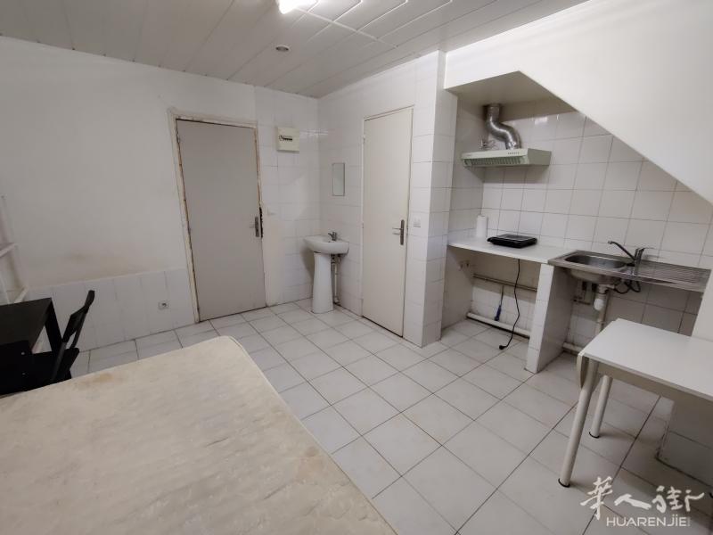 【区分】：94省,Vitry-sur-Seine(94400) (ID：186779) 20平的 studio家具齐全