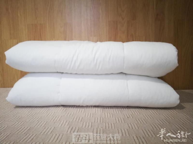 罗马搬家出售被子、被罩、枕头、床(送床垫)、电冰箱、冰柜、洗衣机、书桌等