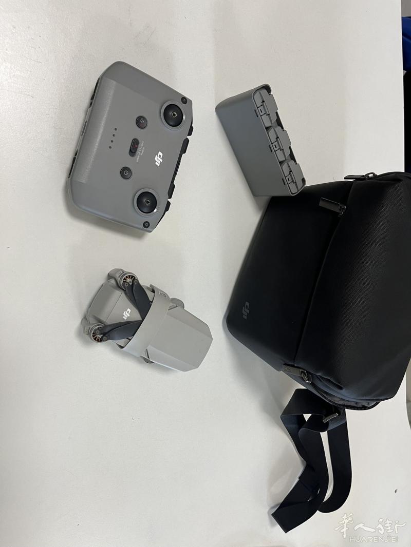 出一个 DJI MINI 2 ,  9成新  ，另外收一台DJI MINI 3 PRO