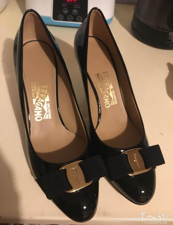 正品salvatore ferragamo 5厘米高跟鞋一双，尺寸37，只穿过一