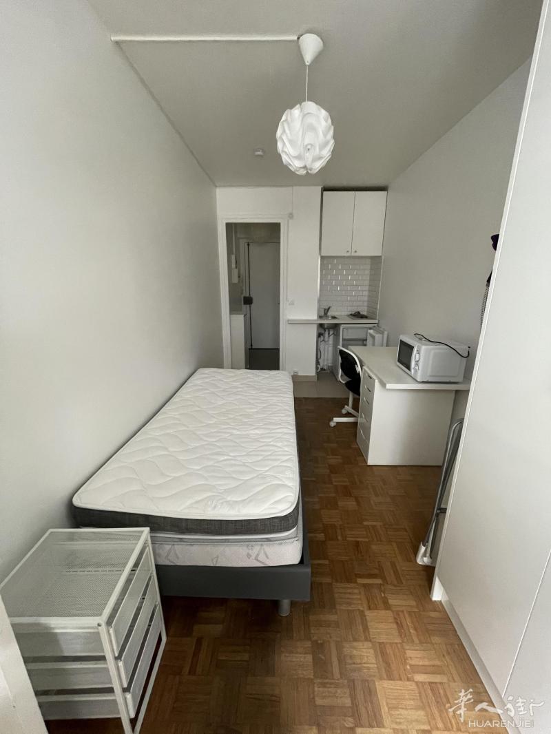 【区分】:16区(ID:185627) 15平的 studio 家具齐全