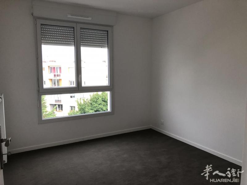 【区分】：94省,Villejuif(94800) (ID：188865) 90平的 公寓,3室1厅  学生不需要担保