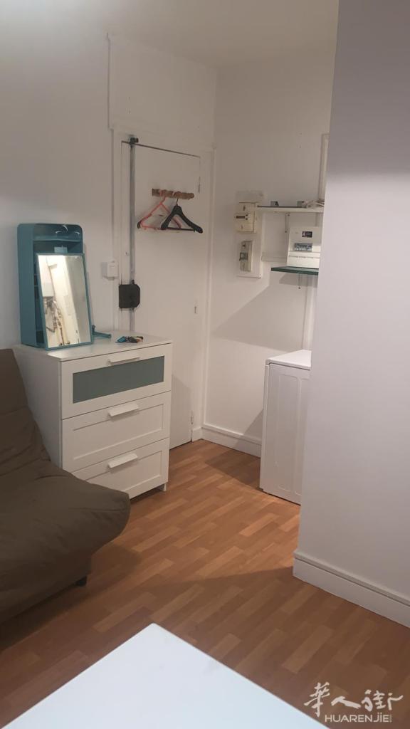 PARIS 18区·18平·studio·家具齐全 650€ / 月 起租时间 : 2023-04-21 Réf: 191397