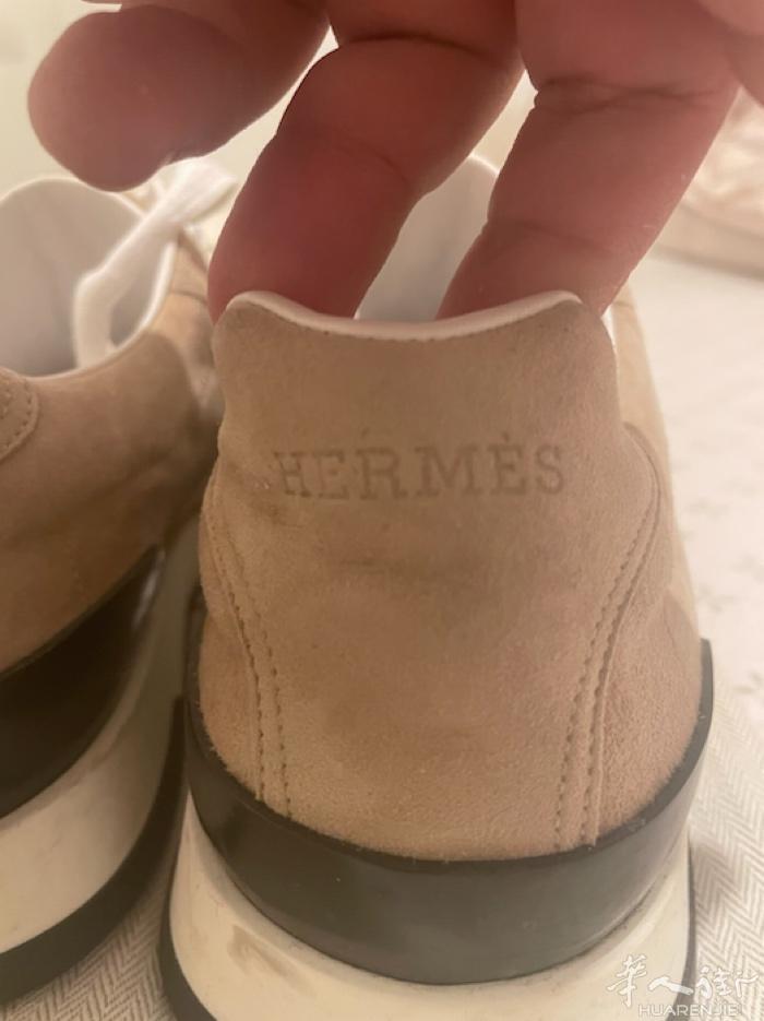 出一双hermes鞋。爱马仕鞋子。穿过俩次 原价980欧