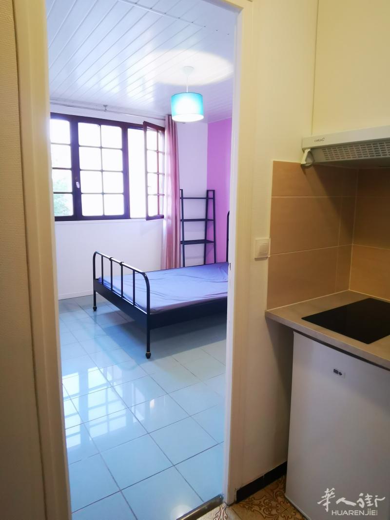 【区分】：94省,Villejuif(94800) (ID：184239) 21平的 studio