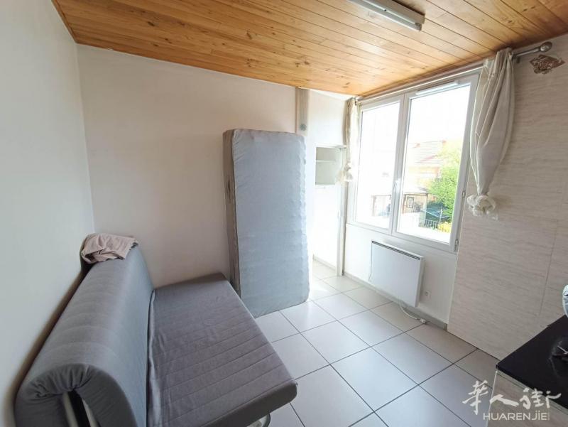 【区分】:94省,Villejuif(94800) (ID:188999) 15平的 studio 有家具 学生不需要担保