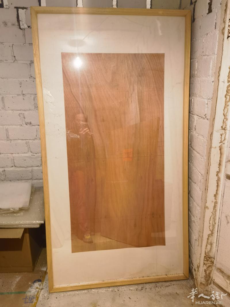 有6个画框出售/每个40欧元（外框尺寸：高185cm、宽100cm.内框尺寸：高134cm,宽67cm)