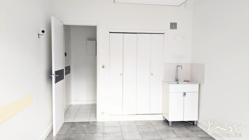 94著名富人区Saint Mande studio 商住两用 (已售)