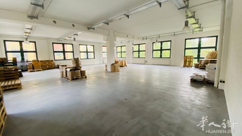 柏林市区灵活的货物寄存服务，每日每平米租金0.45欧元，一个月即可起租。