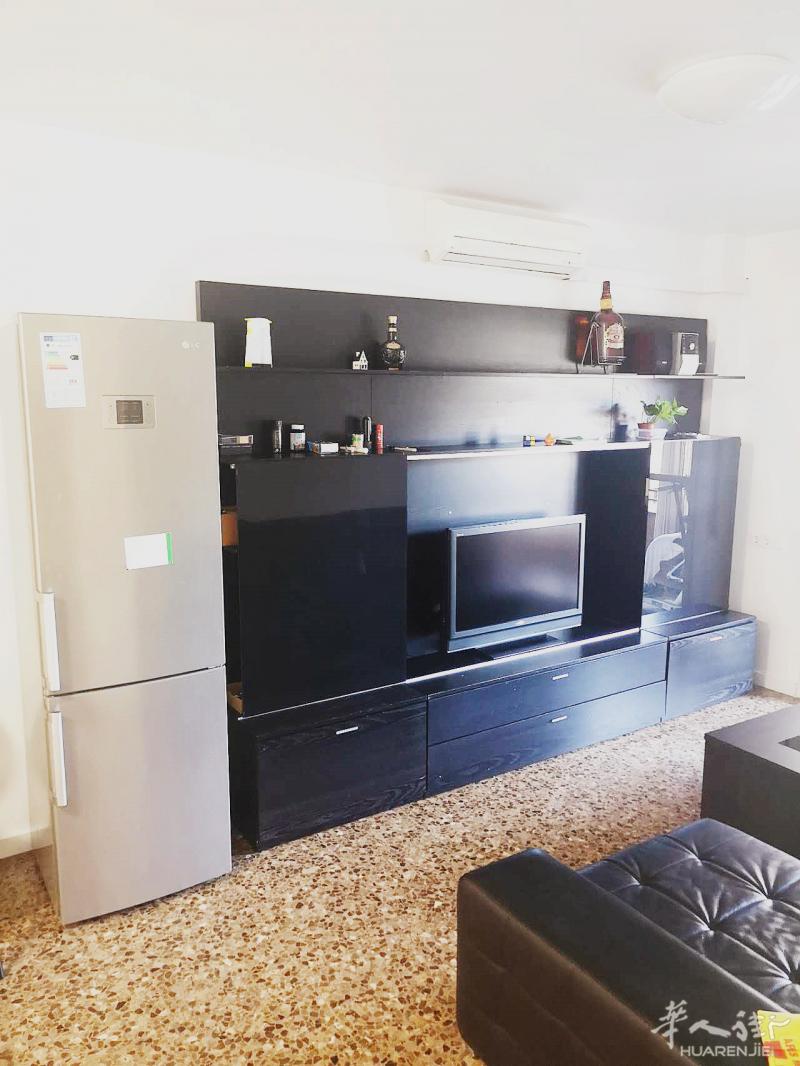 Badalona 仓库区附近 新装修房屋四室一厅整租，家电齐全，拎包入住