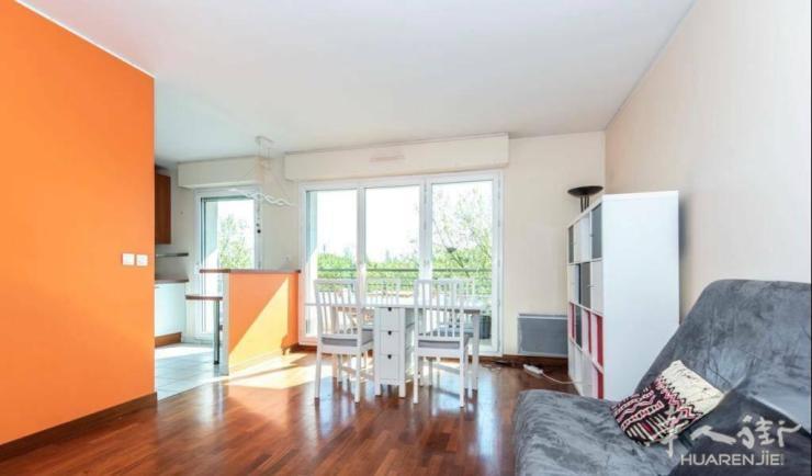 Issy-les-Moulineaux 92区·61平·公寓·有家具 2000€ / 月 起租时间 : 2023-05-31 ID: 191933
