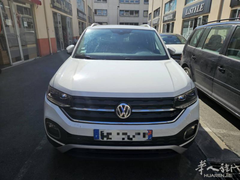 VOLKSWAGEN T CROSS