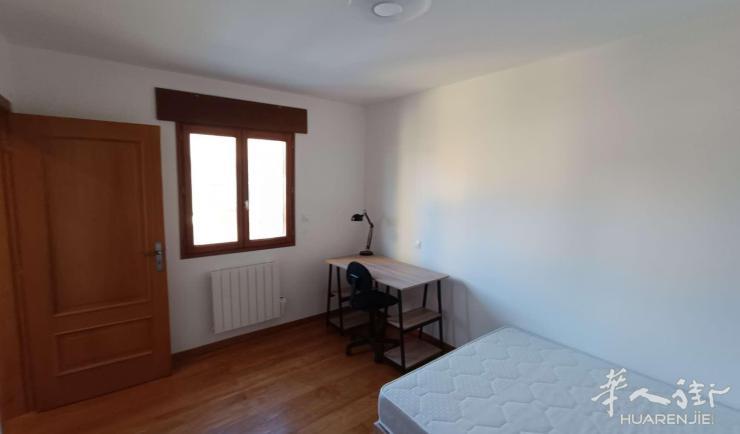 Villejuif 94区·12平·studio·家具齐全  490€ / 月   起租时间 : 2023-06-05 ID: 188905