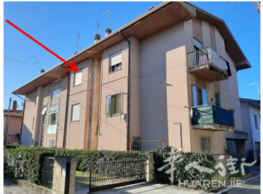 Montebelluna(TV)公寓三楼带阳台 起拍价：€ 49.500,00