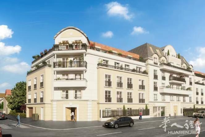 93 le blanc mesnil 快线B 出来500米3楼，25万