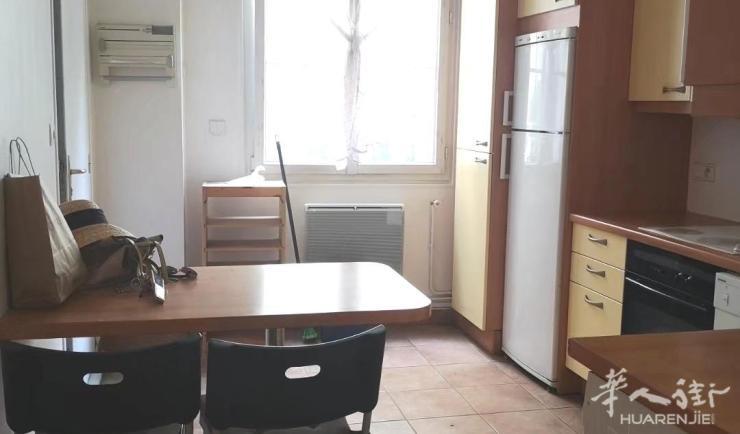 PARIS 8区·40平·公寓·有家具 1350€ / 月   起租时间 : 2023-06-16 ID: 192831