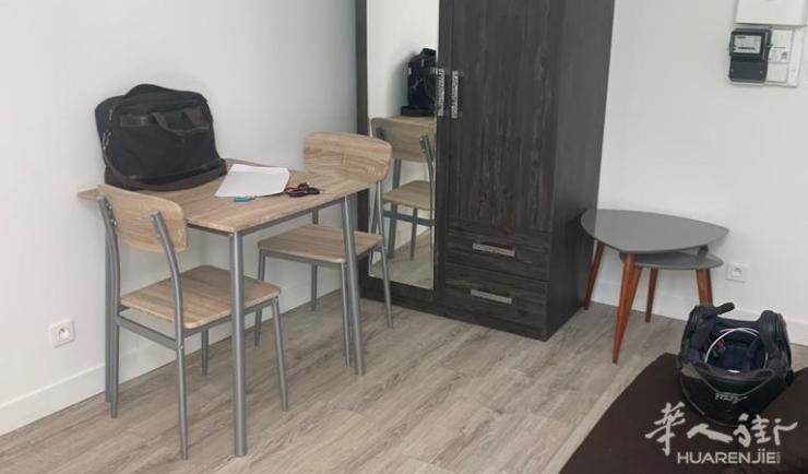 19区(ID:180975) 15平的 公寓 家具齐全 【起租时间】:2023-07-17【房租】:690€