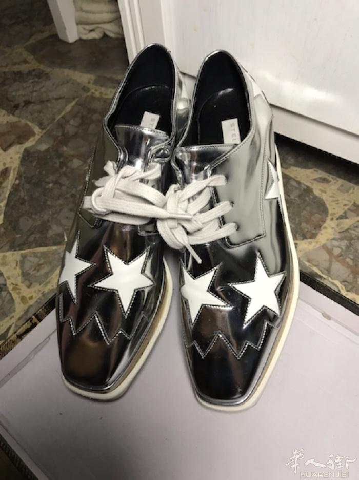 佛罗伦萨 出两双鞋子jimmychoo 36 码 穿过两/三次 细跟12cm无防
