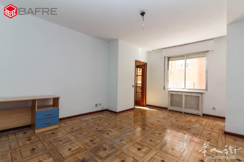 Carabanchel 33.5万大房出售！