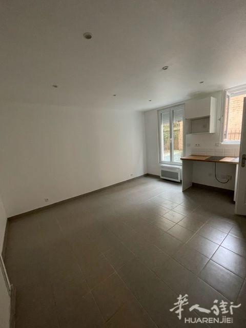 PARIS 10区·17平·studio·无家具·仅长租 656€ / 月 起租时间 : 2023-06-30 ID: 193353