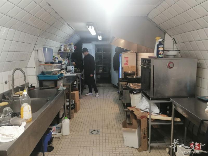 巴黎二区餐馆,含烟囱,位于办公和商业区内,性价比非常高(313)