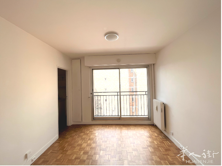 PARIS 15区·20平·studio·无家具 915€ / 月 起租时间 : 2023-07-04 ID: 193091