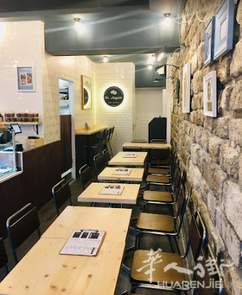 9区地铁Grand Montmartre超级办公区离Rue du fbg Montmartre 20米(拐角隔壁店)  老外外卖/餐馆(有大烟囱)低价拍卖