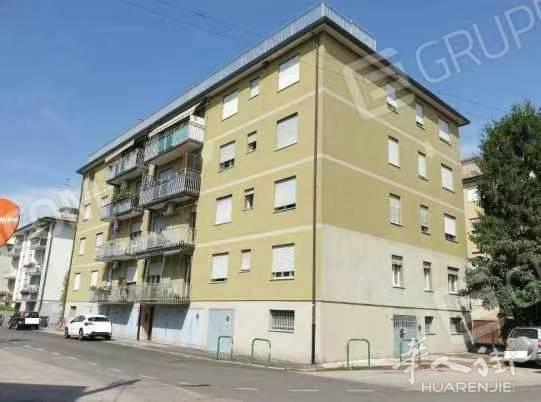 【拍卖房】PADOVA火车站后面公寓 有车库 有阳台 € 39.750,00 «华人家»