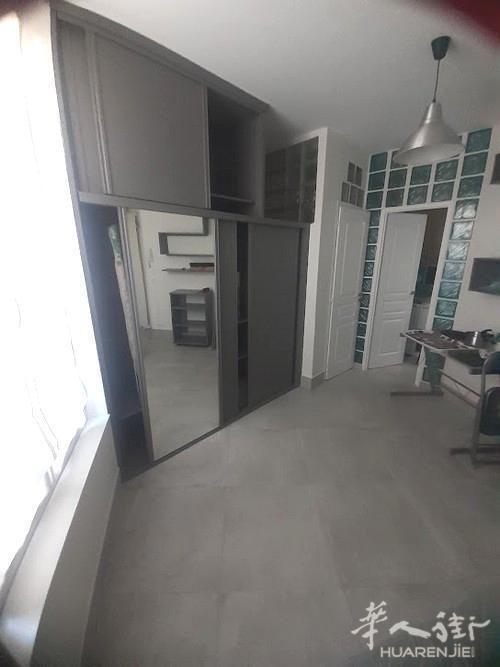 PARIS 17区;14平;studio;有家具 800€ / 月   起租时间 : 2023-07-11 ID: 193679