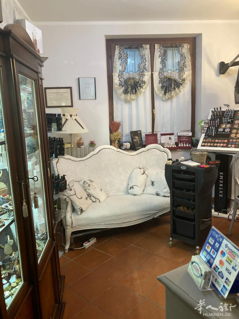 Torino出售理发店,可以做美容店
