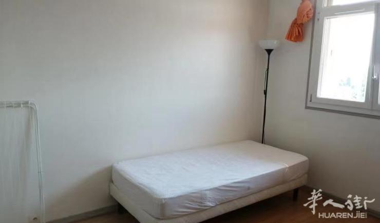 Ivry-sur-Seine 94区·17平·studio·有家具 500€ / 月   起租时间 : 2023-07-17 ID: 18431