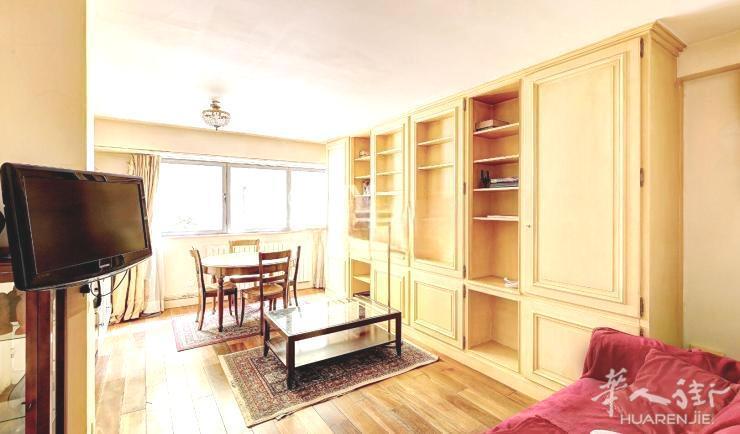 PARIS 16区·28平·studio·家具齐全 1300€ / 月 起租时间 : 2023-07-18 ID: 192439