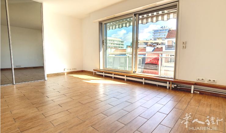 PARIS 14区·29.80平·studio·无家具 1104€ / 月 起租时间 : 2023-08-06 ID: 194201