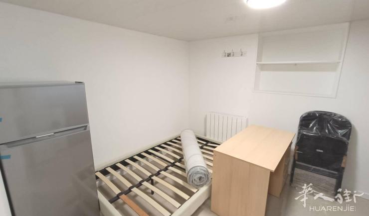 Vitry-sur-Seine 94区-15平-studio-有家具 450€ / 月 起租时间 : 2023-07-26 ID: 1926