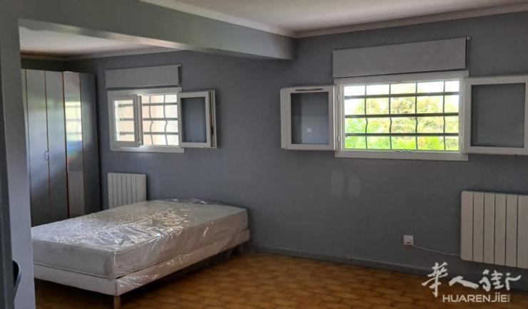 Vitry-sur-Seine 94区·30平·别墅·有家具 710€ / 月   起租时间 : 2023-07-27 ID: 193837