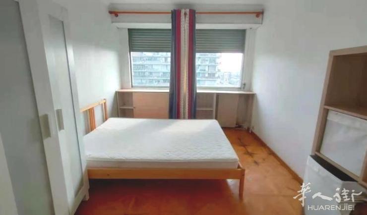 PARIS 20区·90平·公寓·有家具 1930€ / 月 起租时间 : 2023-09-01 ID: 194875
