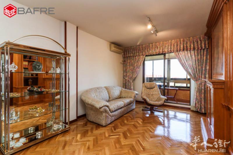 Villa de Vallecas 34万精装房出售！