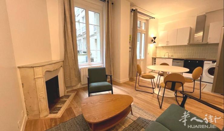 PARIS 18区·32平·studio·有家具1282€ / 月   起租时间 : 2023-08-01 ID: 194969
