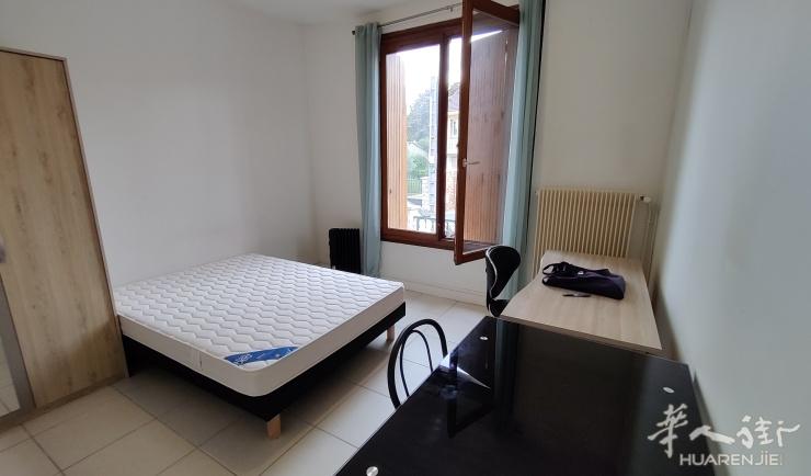 Villejuif 94区·24平·studio·有家具·仅长租  710€ / 月   起租时间 : 2023-08-02 ID: 983