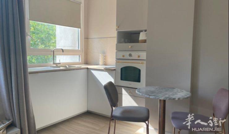 PARIS 16区·22平·studio·有家具 1290€ / 月 起租时间 : 2023-10-01 ID: 195119