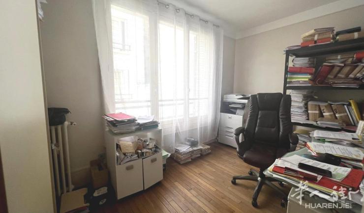 PARIS 7区·46平·公寓·有家具 2311€ / 月   起租时间 : 2023-08-03 ID: 194659