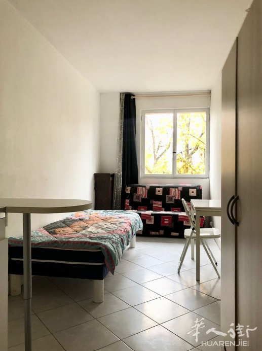 PARIS 16区·18平·studio·有家具  895€ / 月   起租时间 : 2023-08-07 ID: 195273