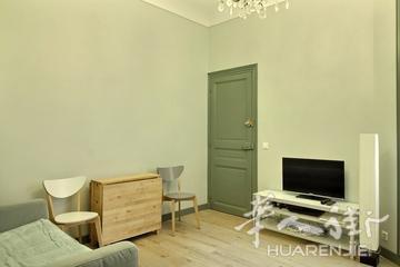 PARIS 8区·27平·公寓·有家具 1350€ / 月 起租时间 : 2023-08-08 ID: 195039