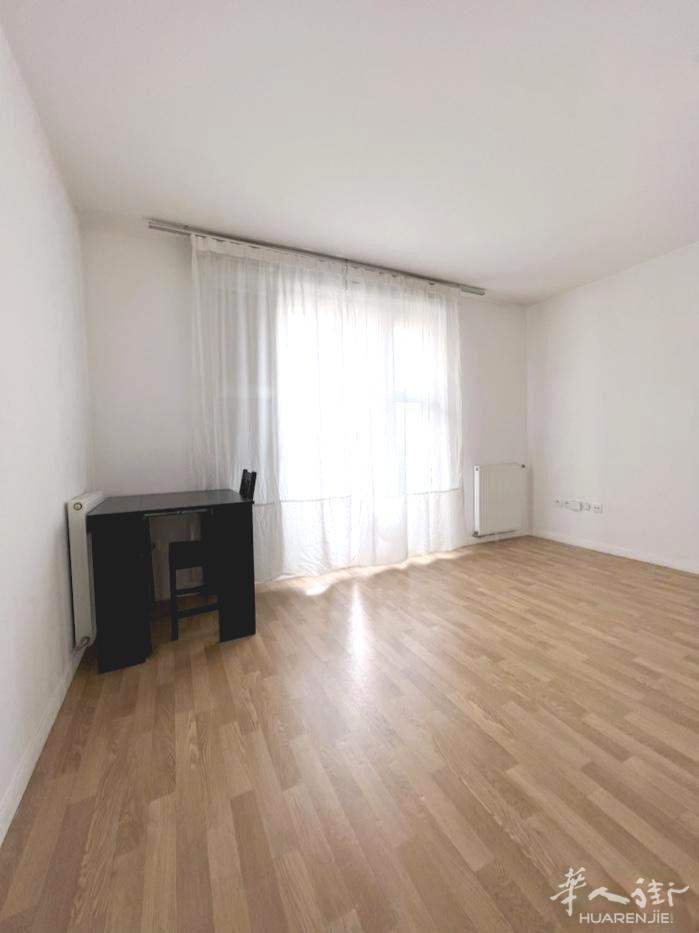 Trappes 78区·35平·公寓-无家具 750€ / 月   起租时间 : 2023-08-08 ID: 194691